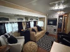 2007 Cardinal Trailer by Forest River - 31 ft - Photo 3