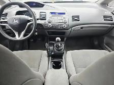 2010 Honda Civic Sdn  Manual Transmission Air Conditioning - Photo 13