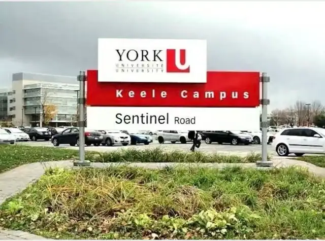 Room with private washroom York University village $750