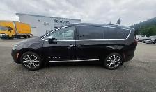 2024 Chrysler Pacifica Pinnacle - Photo 2