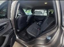 2026 Toyota Rav4 XLE - Photo 8