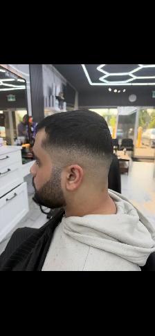 FREE HAIRCUTS — LOOKING FOR MODELS!