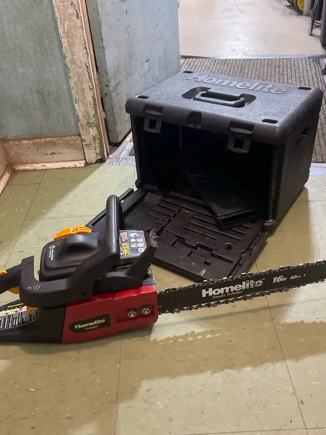 Homelite 33cc 16-inch Chainsaw