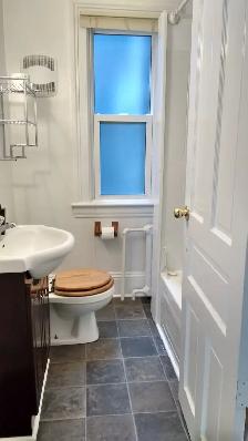 South End Large Sunny 2 Bedroom Flat - Photo 12