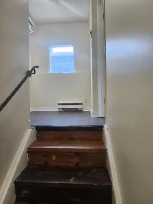 2 bedroms house, all included Sept 1, Mt. Pleasant and Eglinton - Photo 6