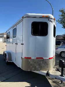 2007 Aluminium & Fiberglass 2 Horse B/P Trailer