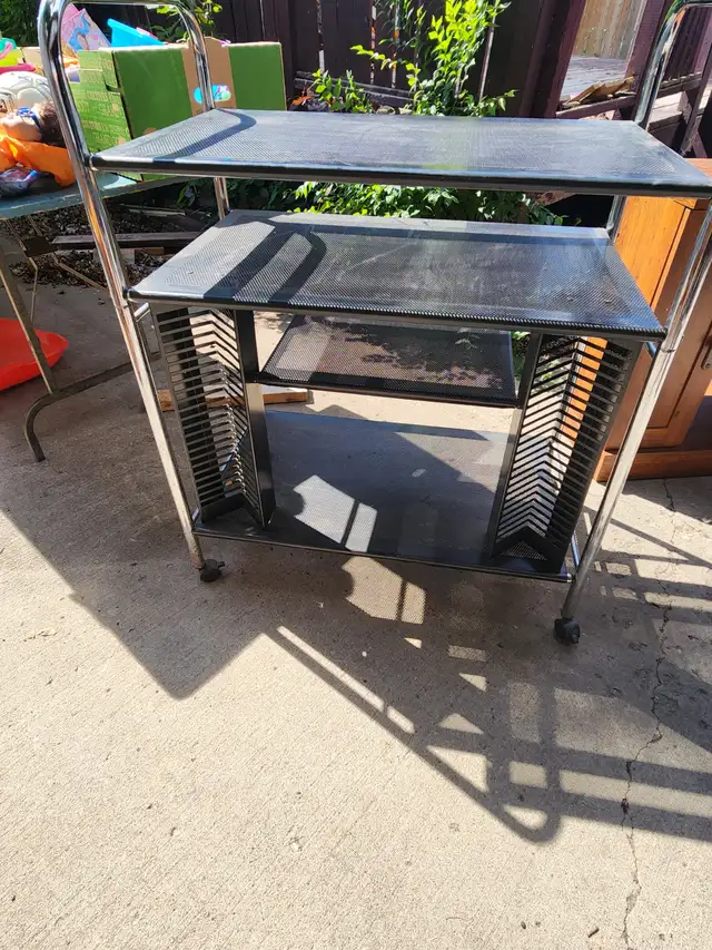 Stereo stand
