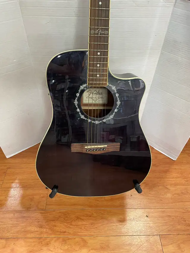 Fender T Bucket 300CE Dreadnought