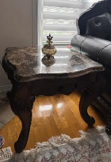 Ensemble de 3 tables de salon vintage en marbre et bois sculpté - Photo 4