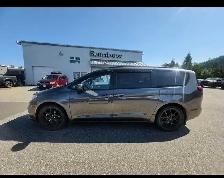 2023 Chrysler Pacifica Touring L - Photo 3