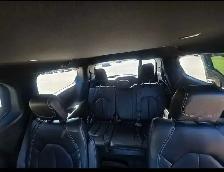 2023 Chrysler Pacifica Touring L - Photo 9