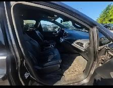 2023 Chrysler Pacifica Touring L - Photo 10
