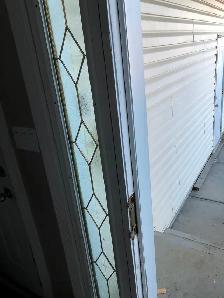 sellingbusted doors and or door  frame jamb fiksing, we wil - Photo 9