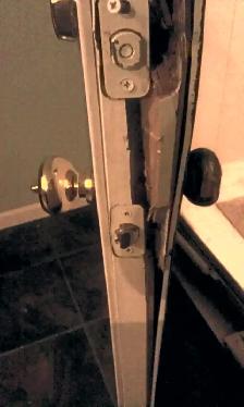 sellingfik$ing exterior door frame crack. we also do install y - Photo 10