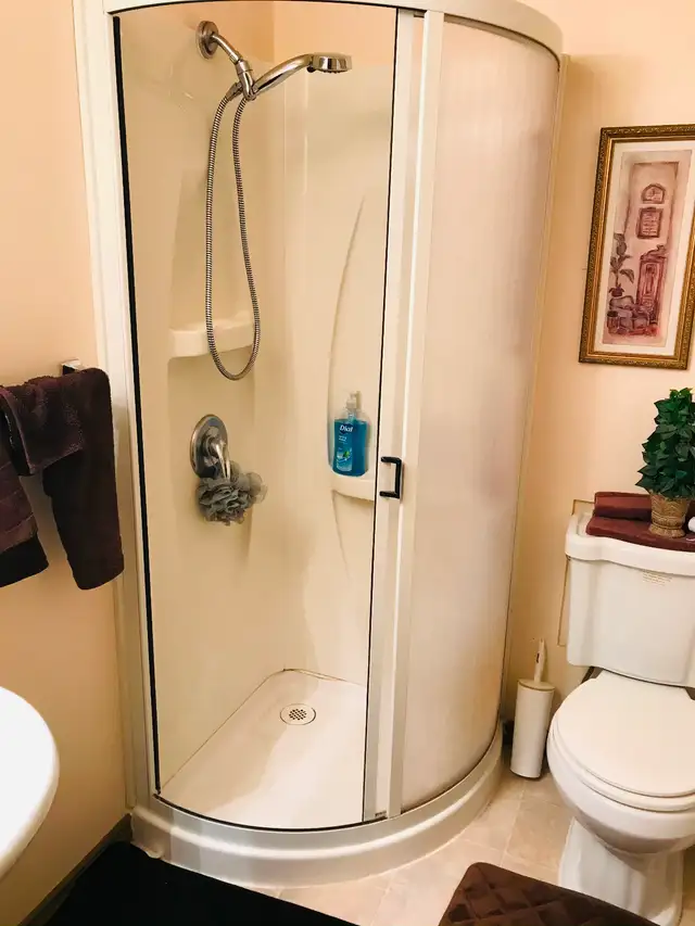 SELLING glass Shower Doors: Frameless, Sliding & Glass Doors.