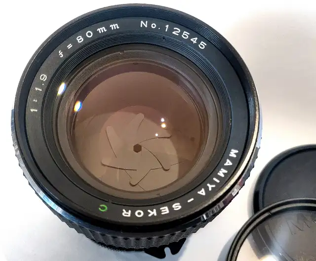 Mamyia 645 - 80mm f1.9 Lens