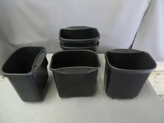 10 PETITS BACS DE RANGEMENT NOIR EPAIS SOLIDE TB ETAT