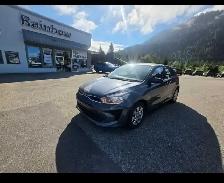 2022 Kia Rio 5-Door LX