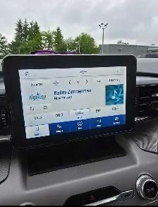 2023 Ford Explorer XLT - Photo 2