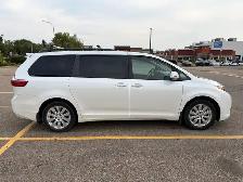 2015 Sienna AWD Limited - Photo 2