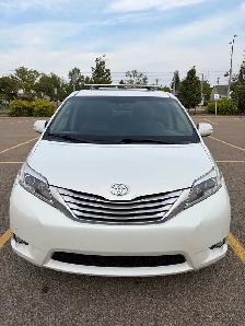 2015 Sienna AWD Limited - Photo 3