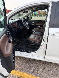 2015 Sienna AWD Limited - Photo 4