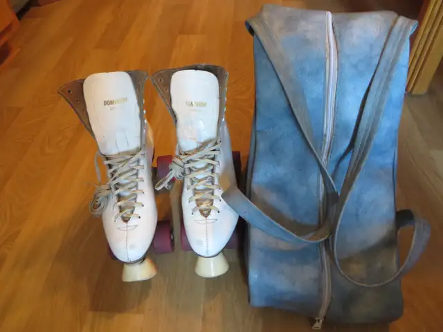 PATINS A ROULETTES VINTAGE DOMINION FAIT QC TB ETAT ROULENT TB