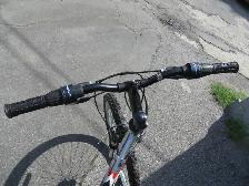 VELO MONTAGNE POWER LITE OUTCAST 21 VITESSES COMME NEUF ET ACC - Photo 5