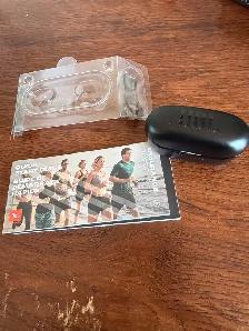 Brand new JBL earbuds headphones - Photo 5