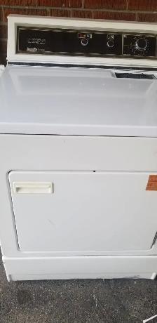 Gas Dryer - Inglis Superb Perm Press for Sale - Photo 2