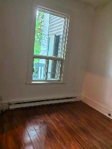 verdun metro 2 minutes walk 4 1/2 for rent - Photo 5