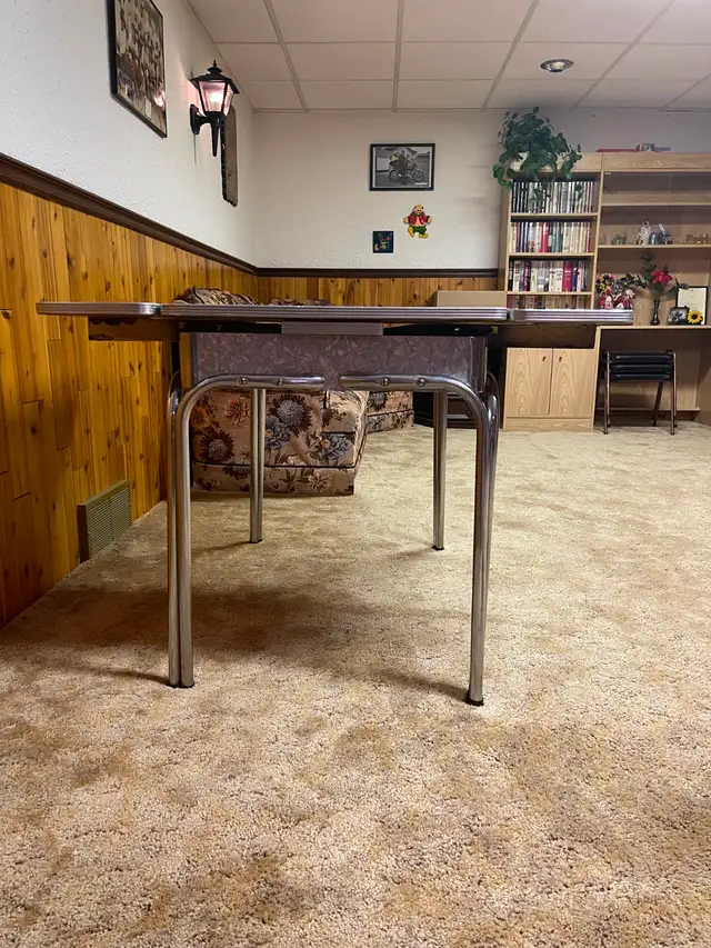 Retro Kitchen Table and Chairs
