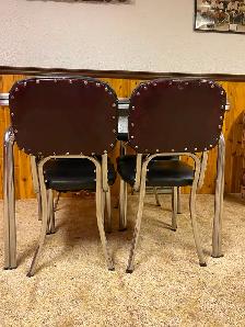 Retro Kitchen Table and Chairs - Photo 6