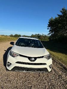 2018 Toyota Rav 4 SE AWD - Photo 2
