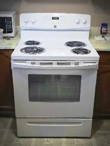 Fridge and Stove - Photo 2