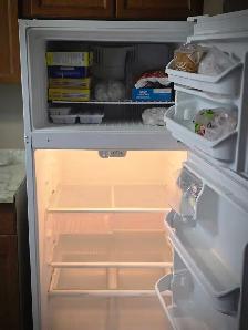 Fridge and Stove - Photo 3
