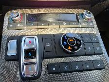 2021 Hyundai Palisade AWD Ultimate Local Trade, 3rd Row, Navigat - Photo 2