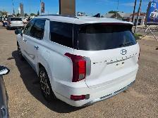 2021 Hyundai Palisade AWD Ultimate Local Trade, 3rd Row, Navigat - Photo 11