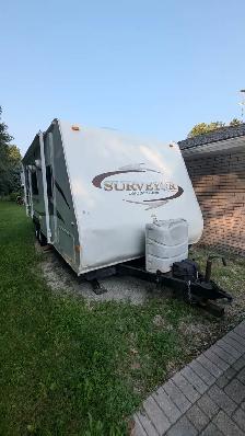For Sale. 2010 Lightweight Surveyor SV230 Trailer - Photo 2