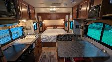 For Sale. 2010 Lightweight Surveyor SV230 Trailer - Photo 10