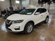 2017 Nissan Rogue SV AWD - Panoramic Roof - Photo 2