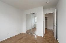 two bedroom, Leslie and Lawrence - ID 4689 - Photo 6