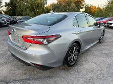 2024 Toyota Camry Hybrid XLE Sedan - Photo 4