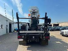 2001 International 4900 Bucket Truck - Photo 4