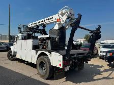 2001 International 4900 Bucket Truck - Photo 5