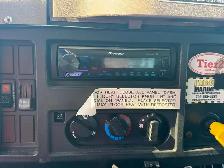 2001 International 4900 Bucket Truck - Photo 9