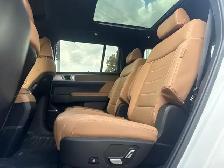 2024 Hyundai Santa Fe HEV FULLY LOADED - LOCAL TRADE - Photo 12