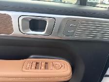 2024 Hyundai Santa Fe HEV FULLY LOADED - LOCAL TRADE - Photo 17