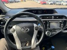 2017 Toyota Prius C C Hybrid : LOW MILEAGE - Photo 12