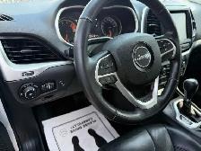 2016 Jeep Cherokee - Photo 18